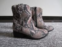 Stiefeletten von Zign aus Leder, Cowboy, Schlangenoptik, Gr. 36 Hamburg-Nord - Hamburg Eppendorf Vorschau