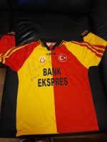Galatasaray Trikot original mit Unterschrift Friedrichshain-Kreuzberg - Kreuzberg Vorschau