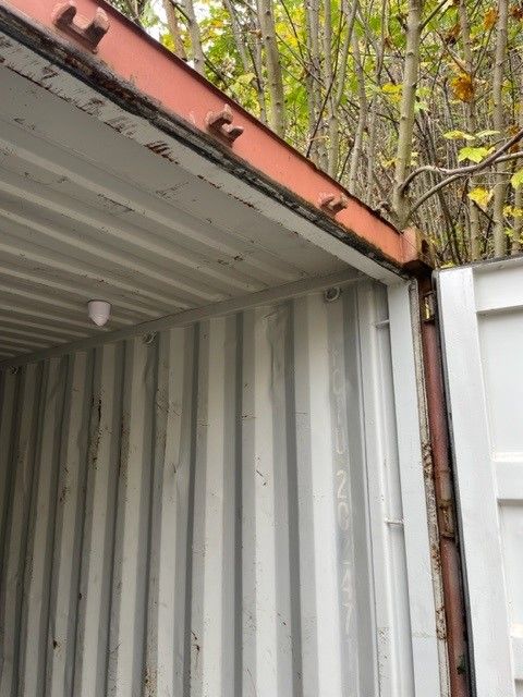 Seecontainer, 20 Fuß Außenmaße ca.: L= 6,06 m x B= 2,44m x H= 2,5 in Riegel