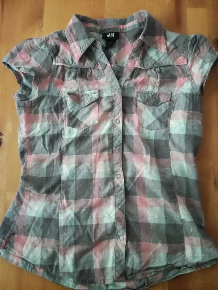 18 Shirt Bluse Jacardi Finkid Esprit h&m 140-146-152-158 in Berlin