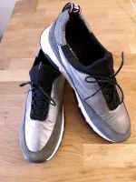 Tommy Hilfiger, Sneakers silber/grau, Gr. 41 Schuhe Turnschuhe Schleswig-Holstein - Rendsburg Vorschau