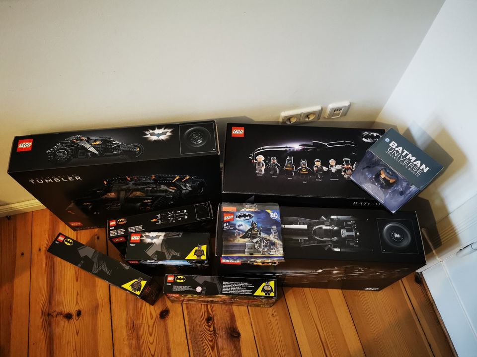 Lego Batman Batmobile Batcave Limited Edition Geschenk für Männer in Berlin