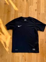 Nike junior Sport-Shirt schwarz Größe 140-152 Nordrhein-Westfalen - Hille Vorschau