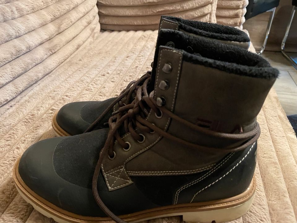 Neuwertige FILA Boots in Rheinberg