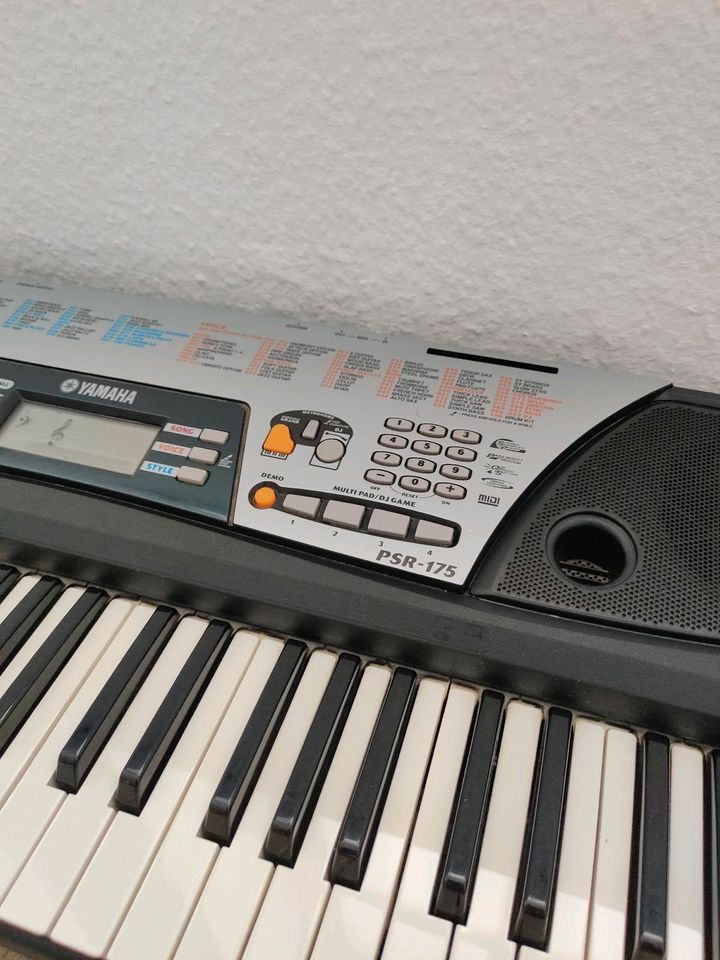 Yamaha Keyboard PSR 175 in Golßen