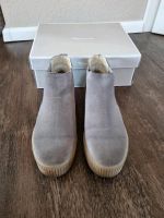 Tamaris Chelsea Boots Stiefelette Grau 39 Top Zustand Niedersachsen - Rastede Vorschau