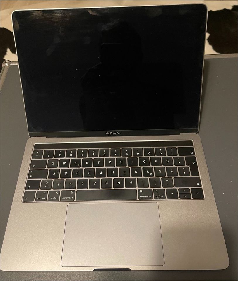 MacBook Pro 13.3“ 256GB in Geyer