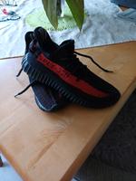 sneakers schwarz-rot Baden-Württemberg - Tennenbronn Vorschau