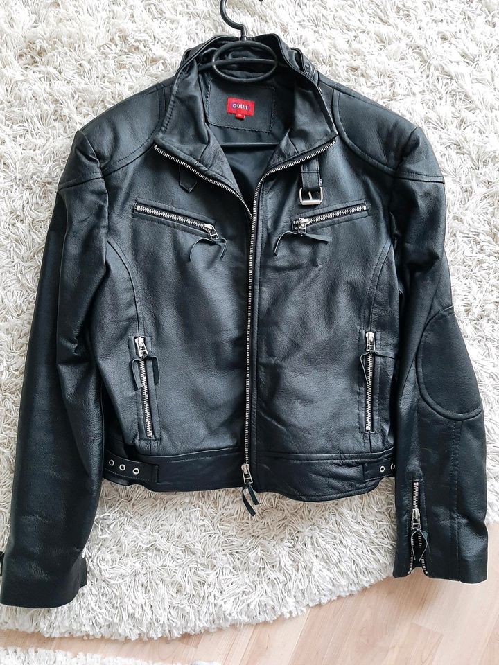 Schwarze Lederjacke / 100% echtes Leder - Größe: XL in Günzburg