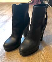 Schwarze hohe Stiefeletten von H&M Bayern - Memmingen Vorschau