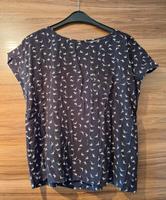Shirt schwarz mit weißen Schwalben, Größe 44 Bayern - Mering Vorschau