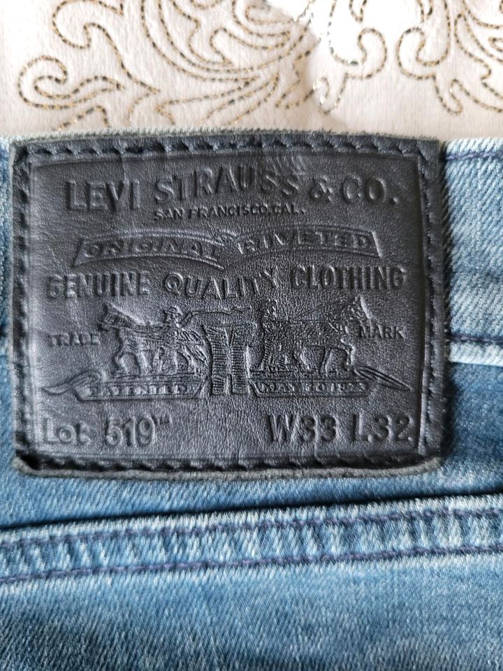 Levis Jeans W33 L 32 in Elmshorn
