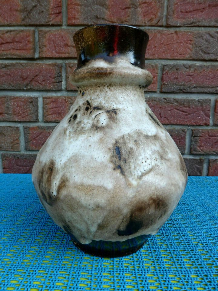 Vase Blumenvase Krug mit Henkel Bodenvase braun gemarkt 372/28 c in Flintbek