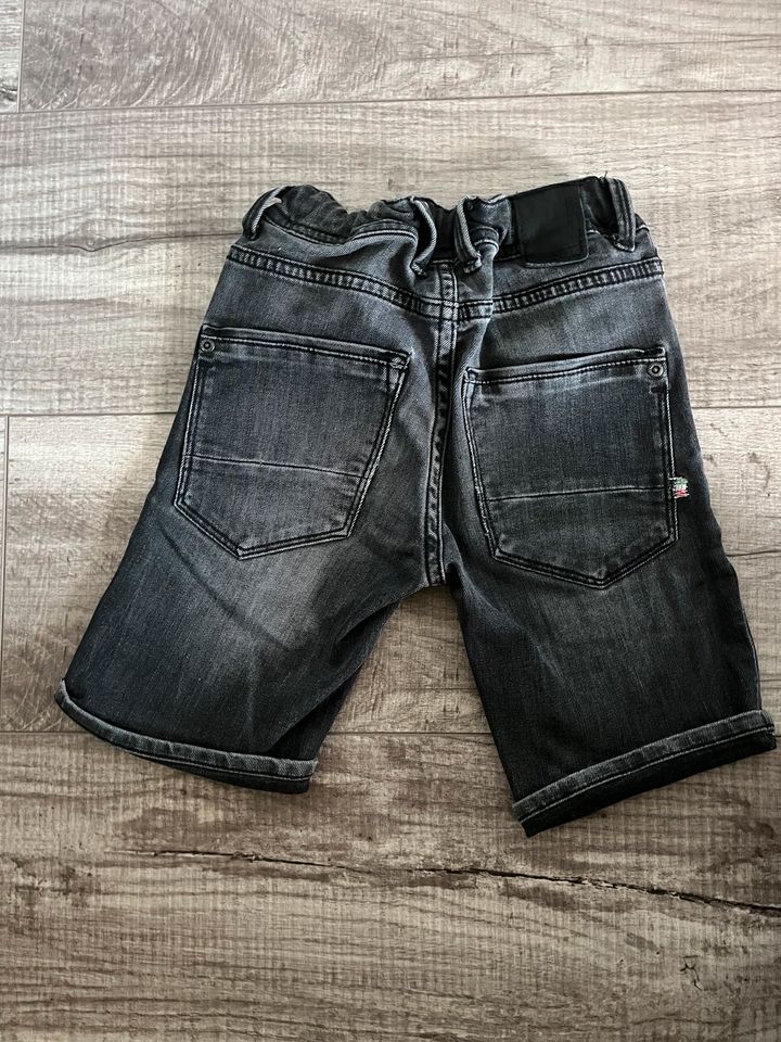 Vingino kurze Jeans/ Größe 6 (110/116) in Mutterstadt