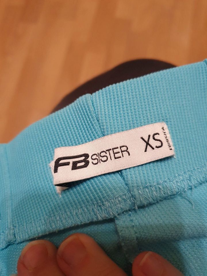 Hose Stoffhose Schlaghose Damen Größe XS FB Sister blau in Halle