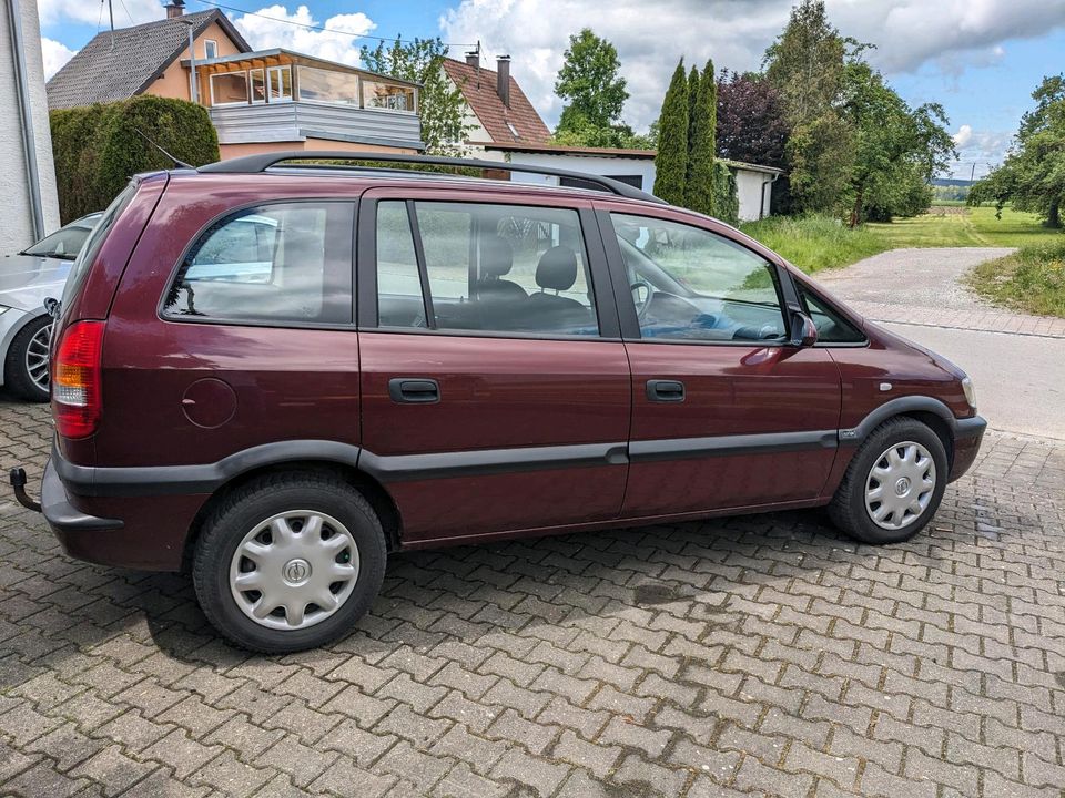 Opel Zafira 2.2 7-Sitzer Benziner in Altenstadt Iller
