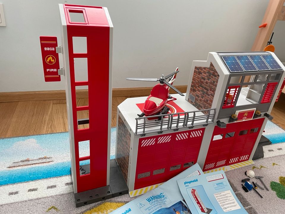 Playmobil Feuerwache und Schlauchturm in Fürth