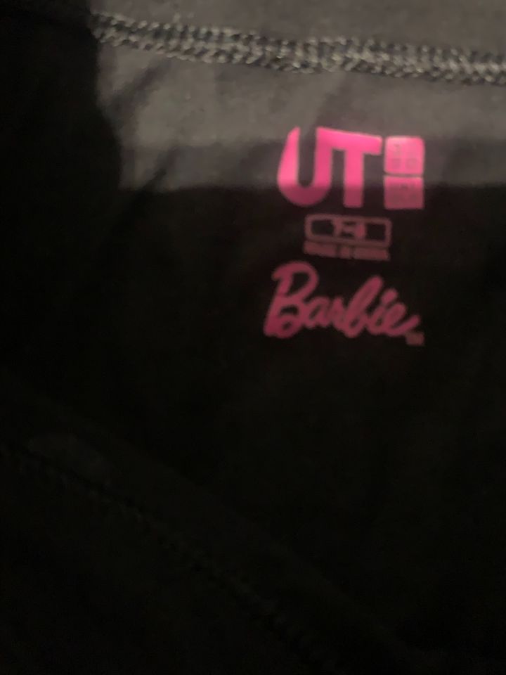 Barbie T-Shirt (140) in Hamburg