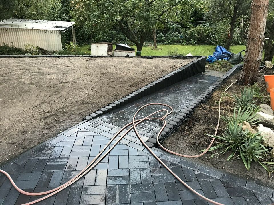 Gartenarbeit Gartenpflege Baumfällung Baumpflege in Hannover