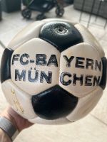 Signierter Fußball 1970er Jahre FC Bayern München Nürnberg (Mittelfr) - Gebersdorf Vorschau