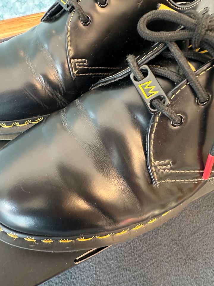 1461 Dr. Martens Basquiat Collab lim. edition Gr.45 guter Zustand in Hannover