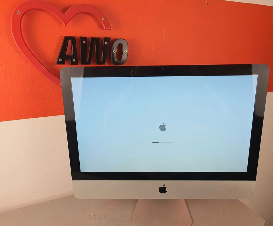 iMac 21,5" (mitte 2010) in Hamburg