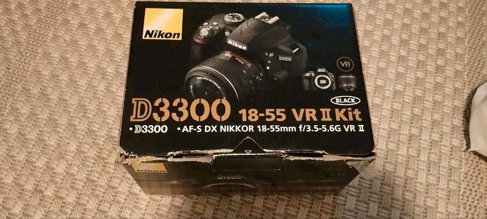 Nikon D3300 18-55 VR II Kit schwarz in Neustadt a. d. Waldnaab