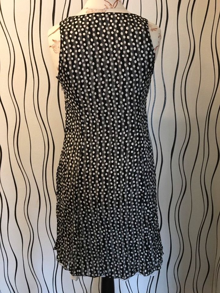 Taifun by Gerry Weber Kleid/Größe M 38-40 in Schenefeld