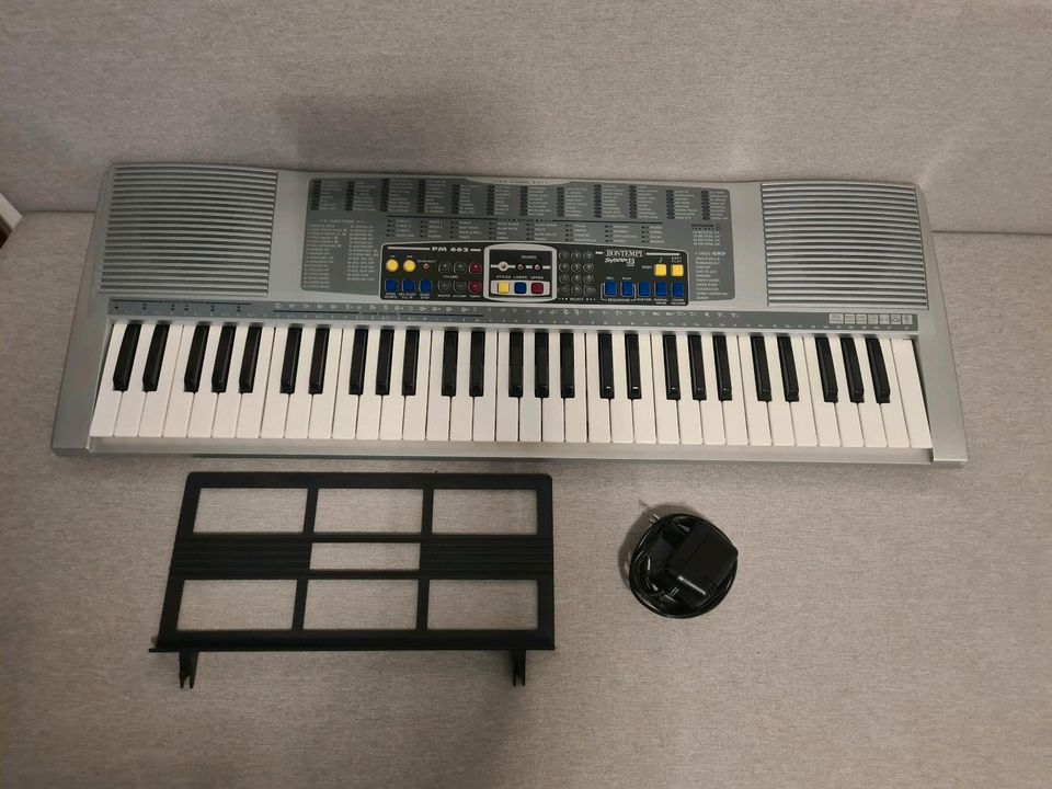 Keyboard Bontempi System 5 Modell PM662 in Wuppertal