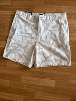 Hugo Boss Kurze Hose Sommer (Neu) Größe 52 Berlin - Treptow Vorschau