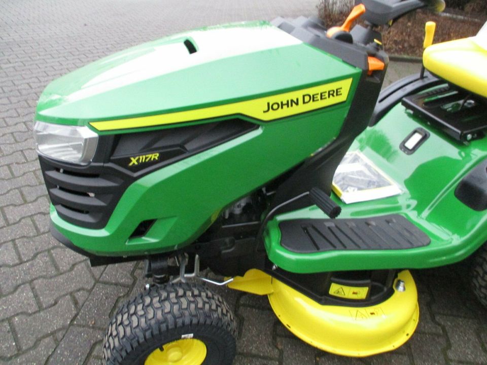 JOHN DEERE X 117 R Aufsitzmäher Rasentraktor 92 cm Schnittb.NEUHE in Beelen