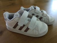 Adidas Sneaker weiß/goldbraun Gr. 26 Hessen - Friedrichsdorf Vorschau