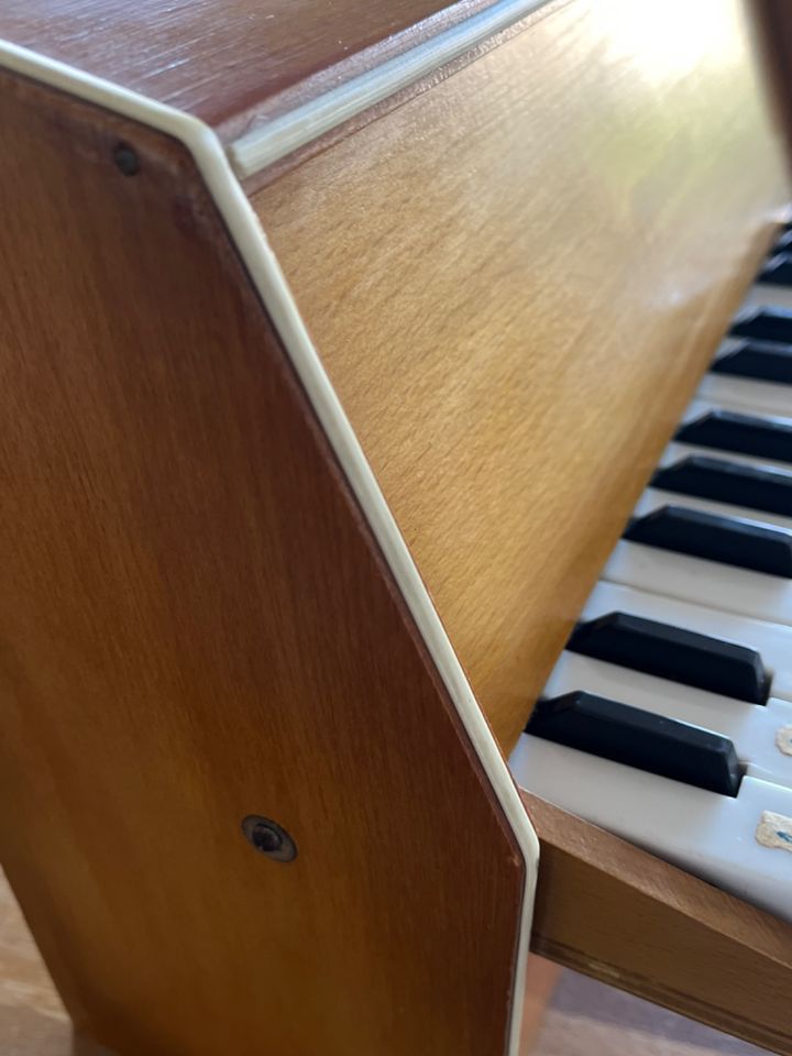 KInderklavier TOY PIANO 60er Jahre * funktioniert * Michelsonne in Bamberg
