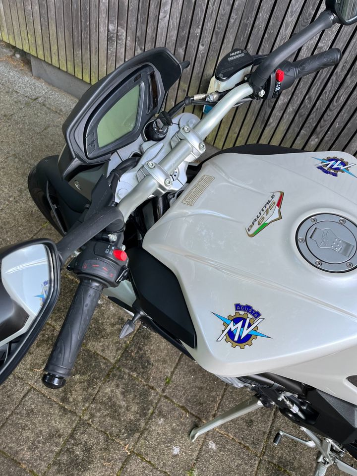 MV Agusta Brutale 675 in Weiden (Oberpfalz)