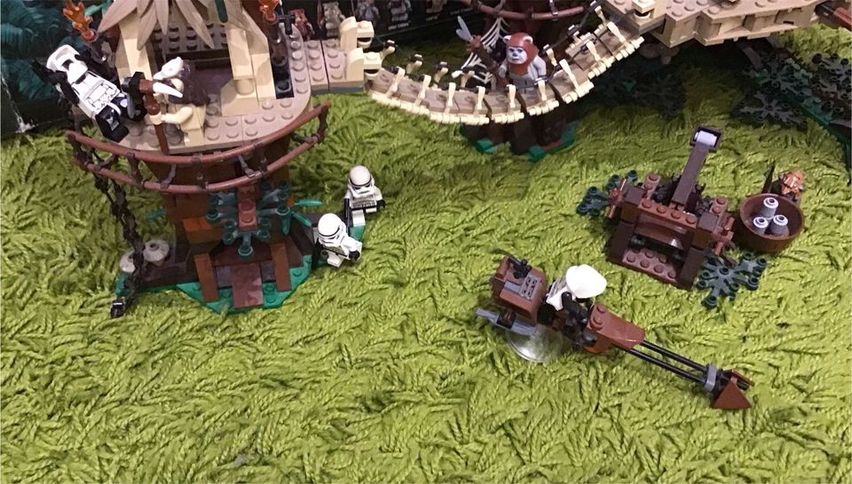 LEGO Star Wars Ewok Village - 10236 in Mühlingen