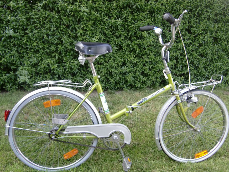 1 Fahrrad 24",2Gepackträger in Hamburg