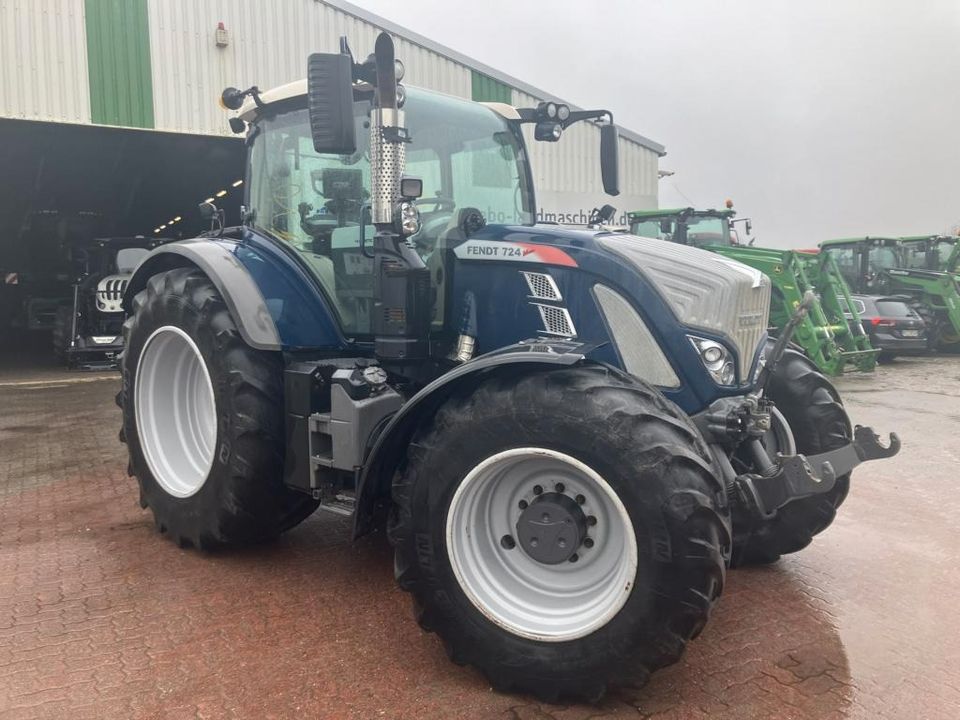 Fendt 724 Vario Profi Plus in Albersdorf