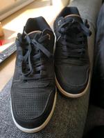 Sneaker Schuhe Größe 41 vty Niedersachsen - Bad Zwischenahn Vorschau