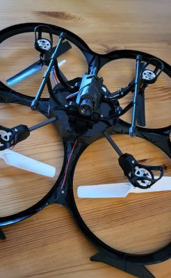 Drohne: Quadcopter Drohne mit HD Kamera, USB in Niedernhausen