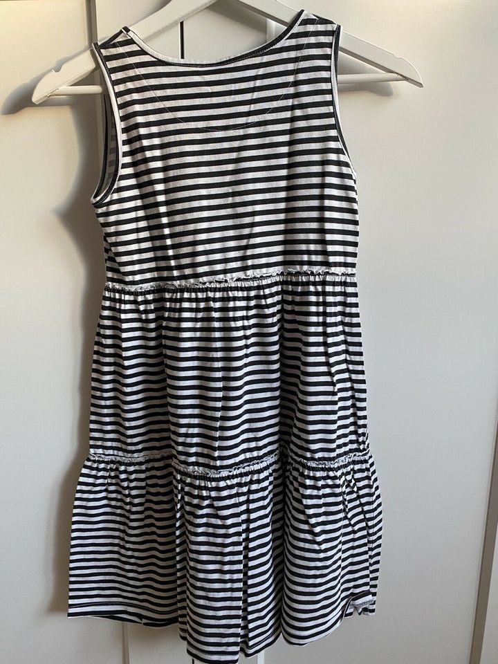 Kleid für Mädchen in Neustadt