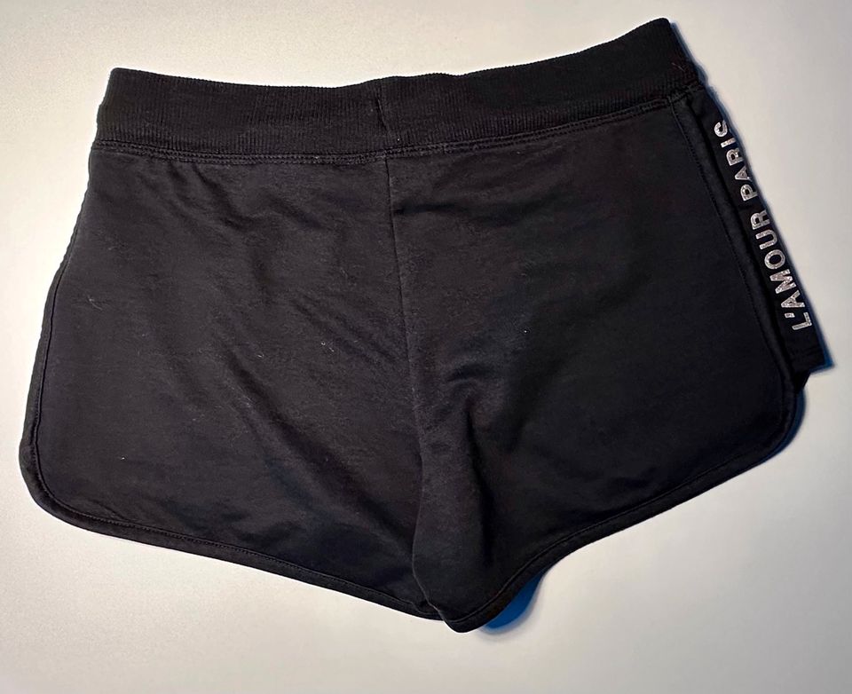 H&M kurze Hose, Shorts, Mädchen, schwarz, Gr. 134 / 140 in Düren