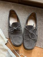 Grau-braune Wildlederschuhe von Tod‘s München - Au-Haidhausen Vorschau