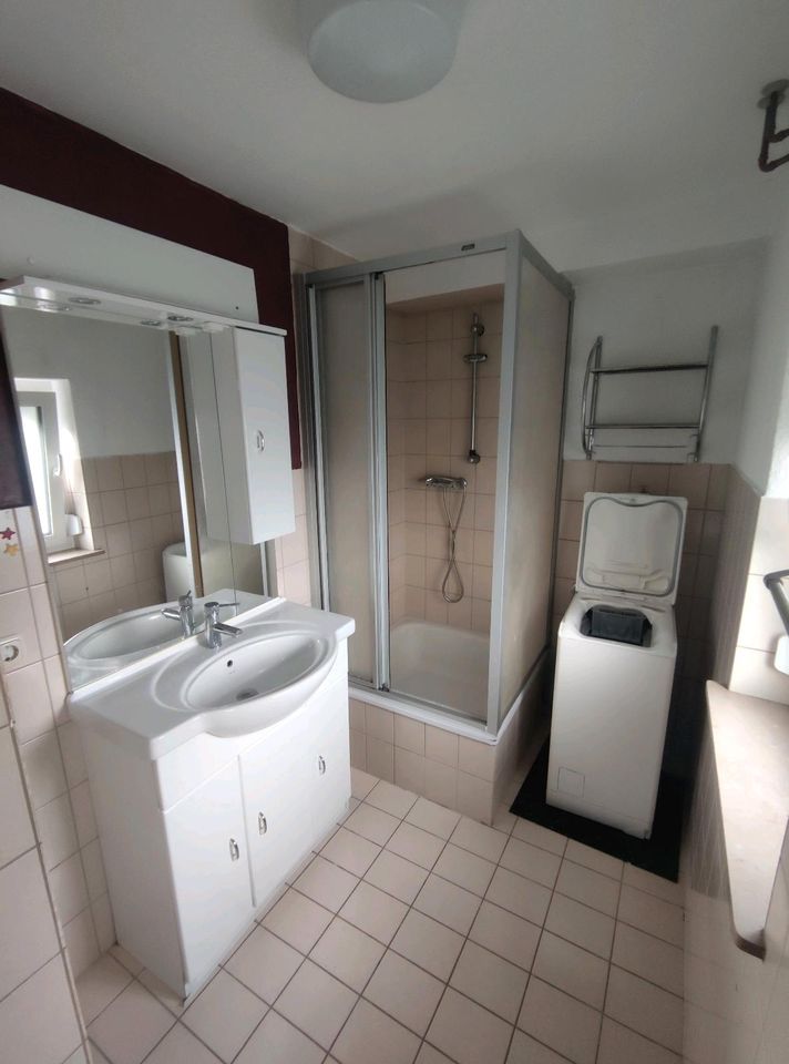 3ZKB Zimmer Küche Bad Dusche in Herborn 90qm Wohnung zu vermieten in Herborn
