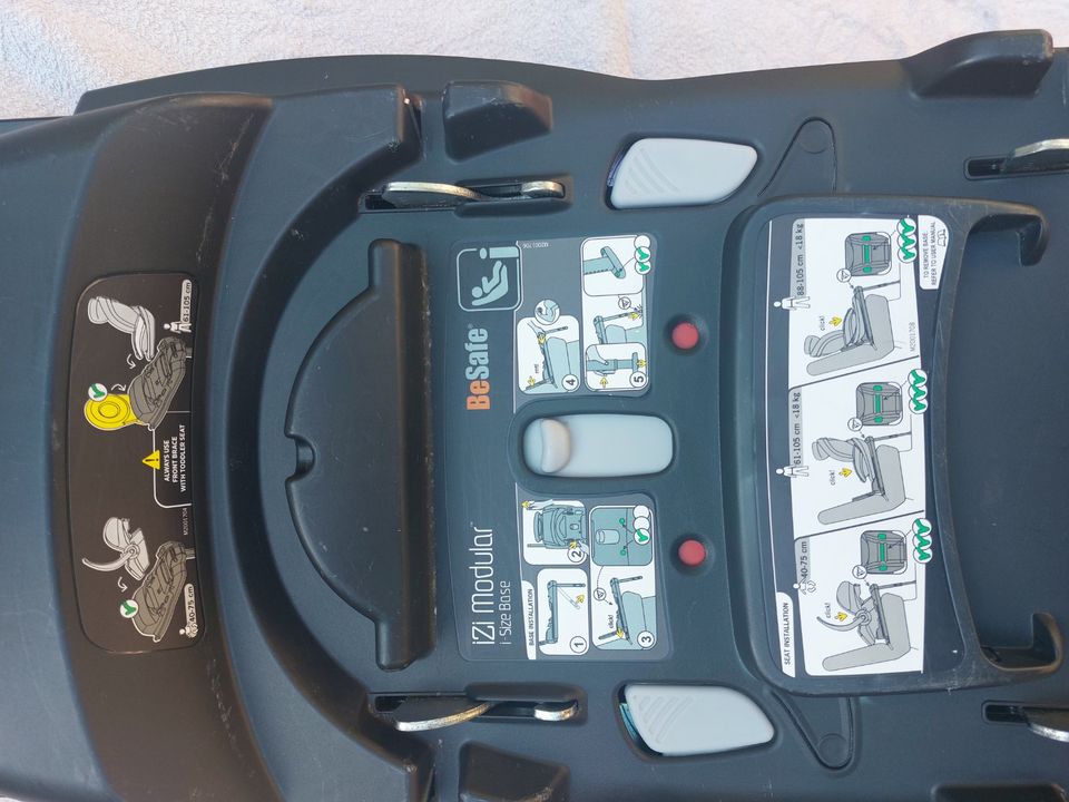 Isofix Basisstation von Besafe schwarz in Herbolzheim