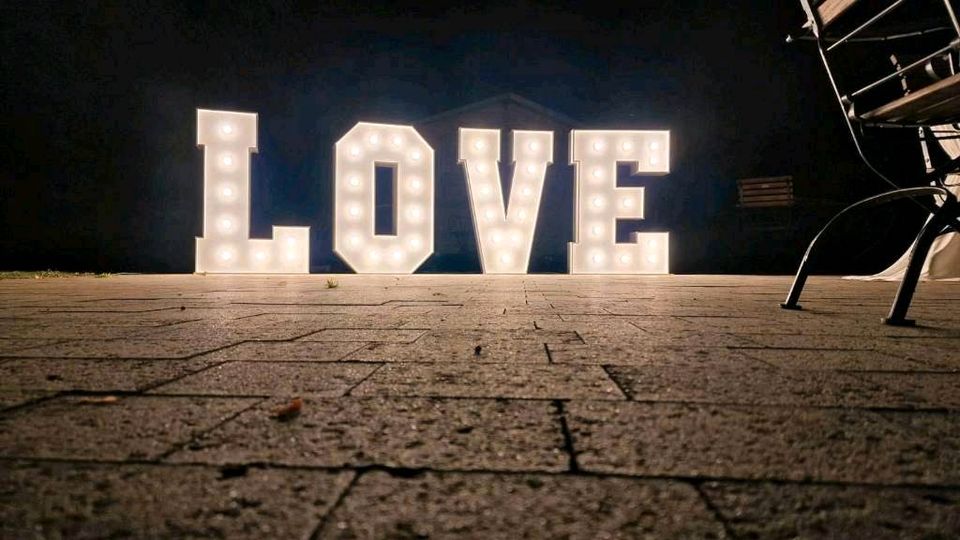 XXL LOVE Buchstaben mieten. Hochzeit,Verlobung,Feiern. in Nottuln