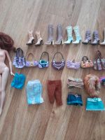 Barbie puppe mit klamotten Frankfurt am Main - Ostend Vorschau