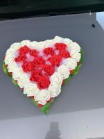 Hochzeitsdekoration Autoschmuck Herz Rot Weiß Rosen Neu Sachsen - Freital Vorschau