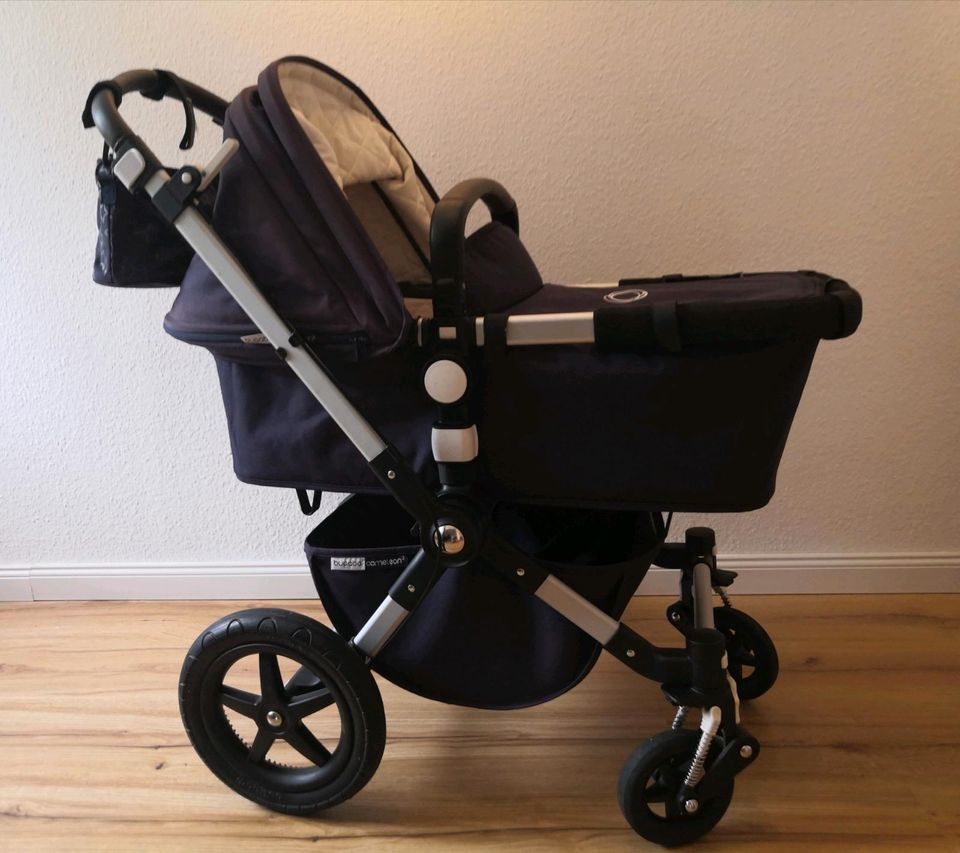 Kinderwagen Bugaboo cameleon 3 navy mit Zubehör in Ense