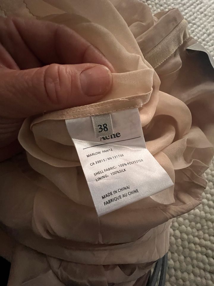 Acne Studios Sommerkleid aus Seide, Modell Marlow, Größe 38 in Hamburg