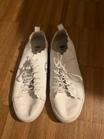 Damen Sneakers Weiß Gr. 39 Kr. München - Feldkirchen Vorschau